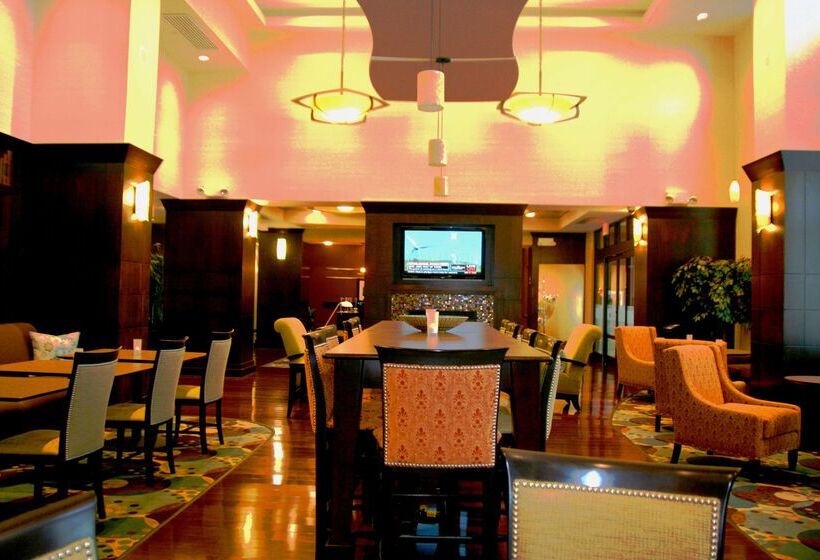 Hampton Inn & Suites Detroit Canton