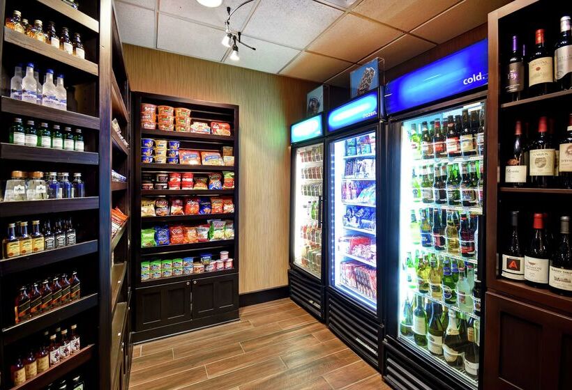 Hampton Inn & Suites Detroit Canton