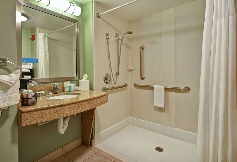 Hampton Inn & Suites Detroit Canton