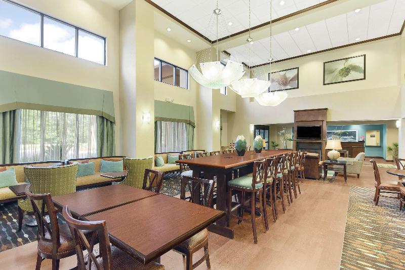 Hampton Inn & Suites Savannahairport