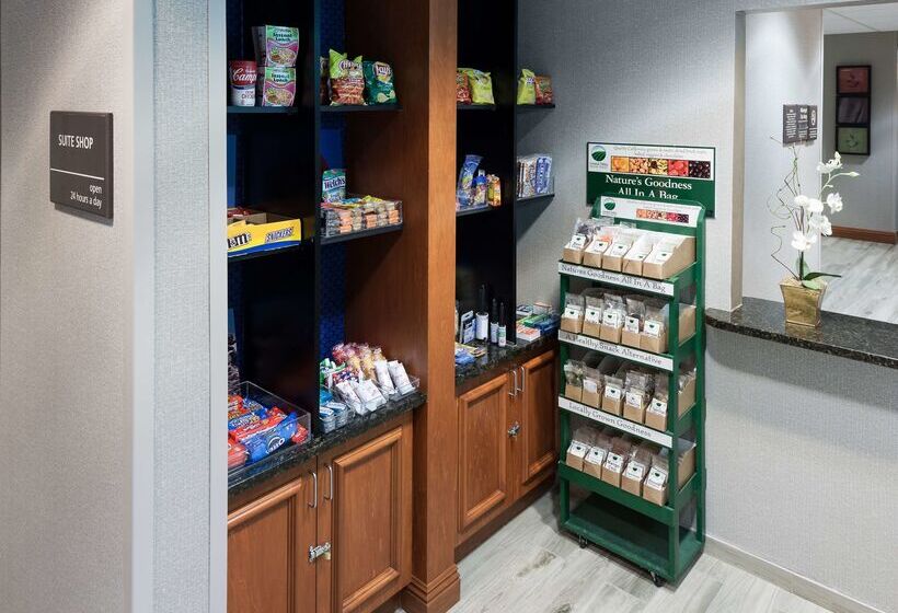 Hampton Inn & Suites Tulare