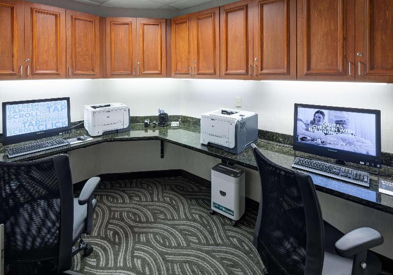 Hampton Inn & Suites Tulare