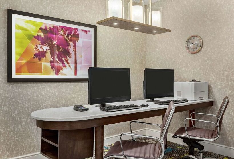 Homewood Suites By Hilton Fort Myers Airport/fgcu