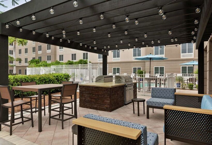 Homewood Suites By Hilton Fort Myers Airport/fgcu