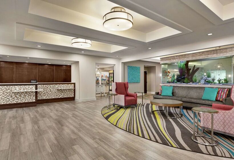 Homewood Suites By Hilton Fort Myers Airport/fgcu