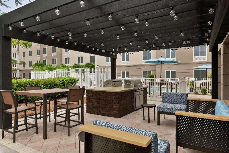 Homewood Suites By Hilton Fort Myers Airport/fgcu