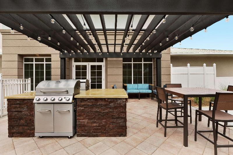 Homewood Suites By Hilton Fort Myers Airport/fgcu