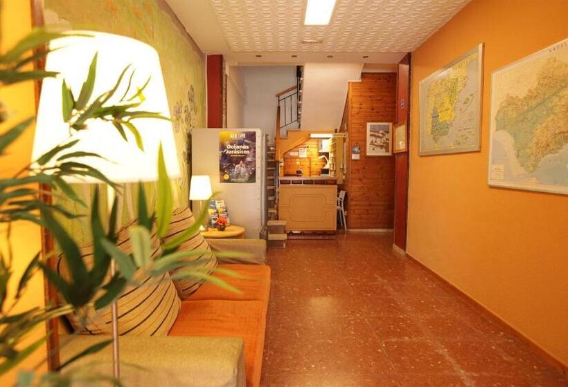 فندق فئة نجمة واحدة Serramar