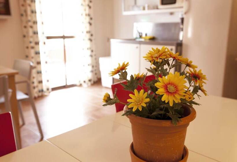 فندق فئة نجمة واحدة Serramar