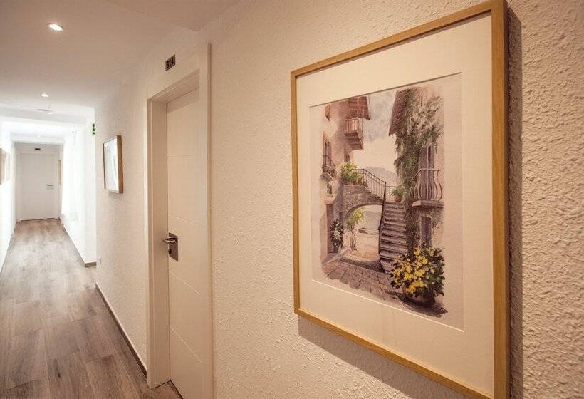 مسافرخانه Serramar