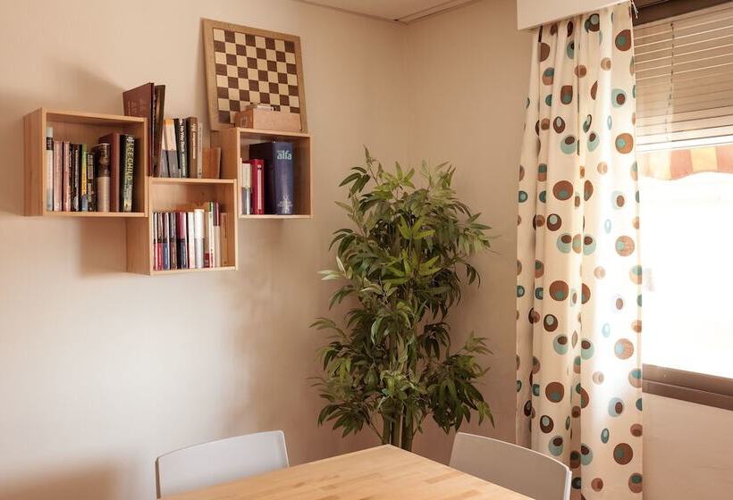 فندق فئة نجمة واحدة Serramar