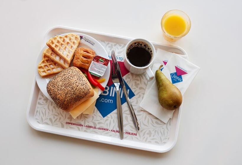 ホテル Cabinn Aalborg