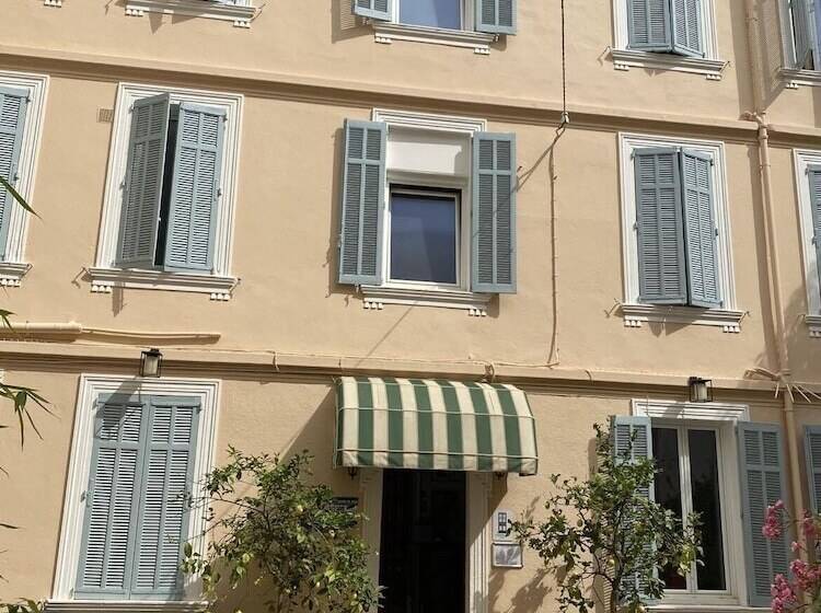 בית מלון כפרי Chanteclair