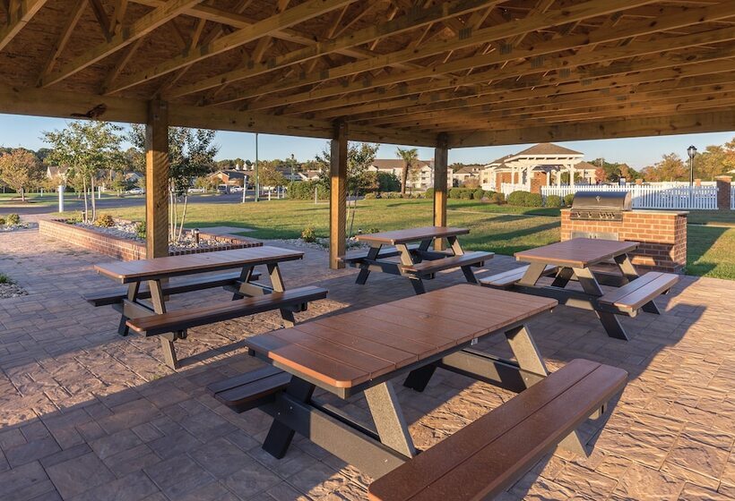 هتل Club Wyndham Governors Green