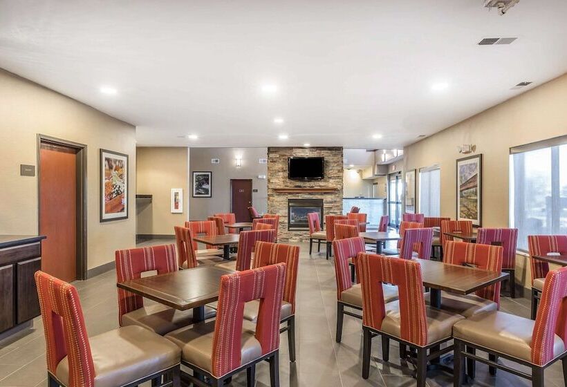 هتل Comfort Suites North