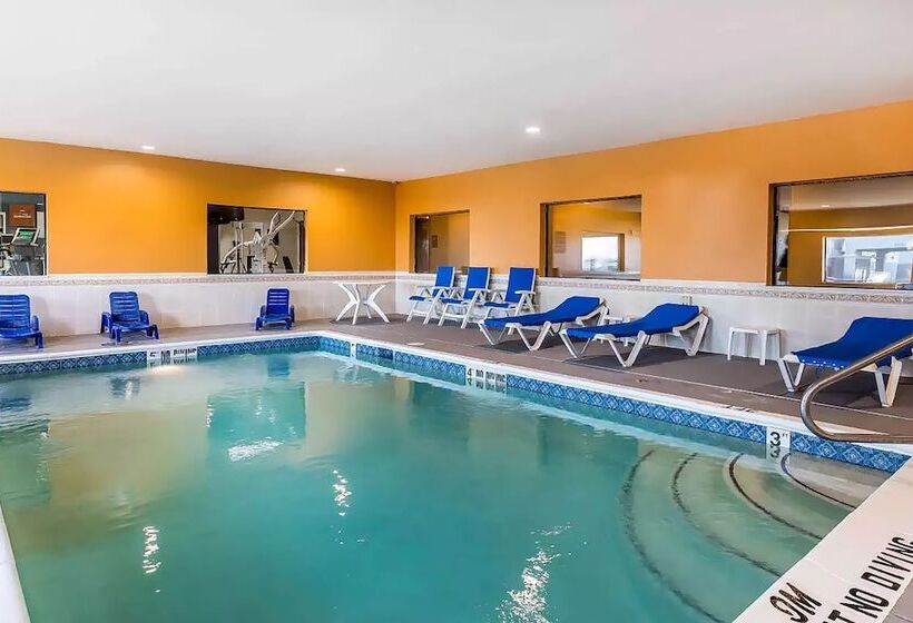 هتل Comfort Suites North