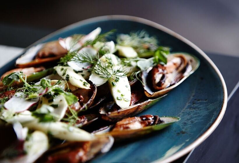 هتل Comwell Kongebrogaarden