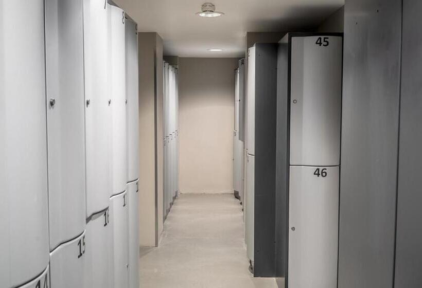 Отель Copenhagen Go