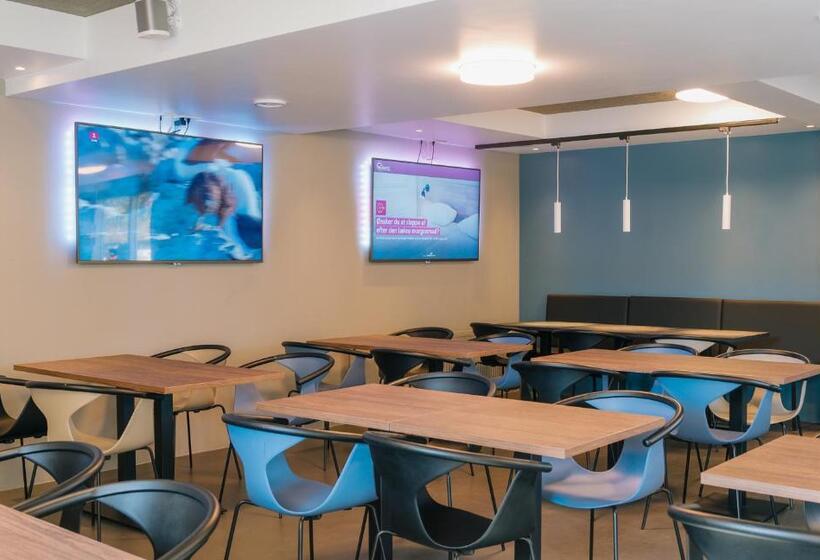 Отель Copenhagen Go