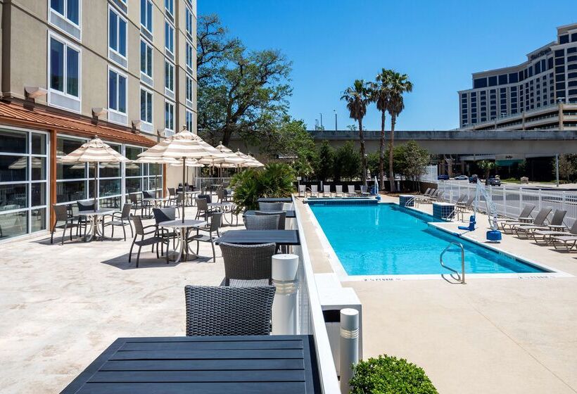 Doubletree By Hilton Hotel Biloxi