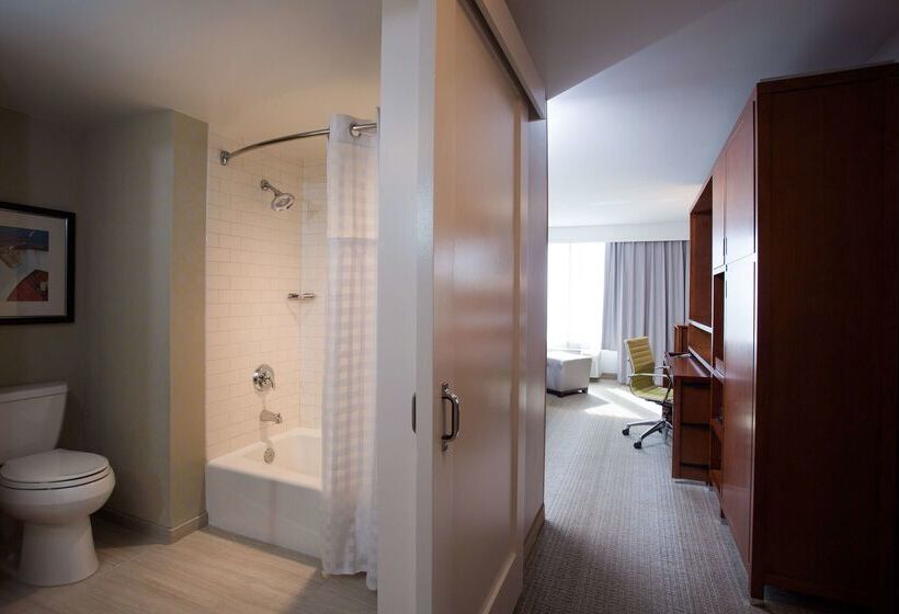 Doubletree By Hilton Hotel Biloxi