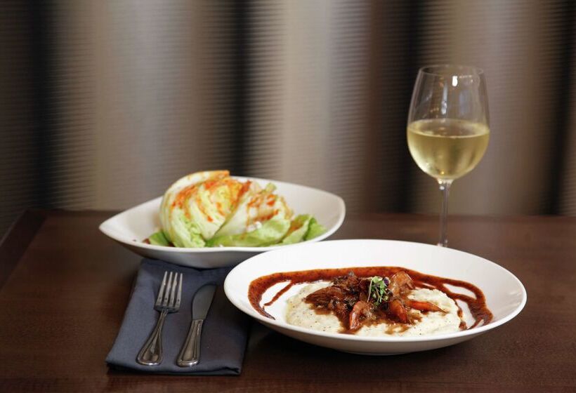 Doubletree By Hilton Hotel Biloxi