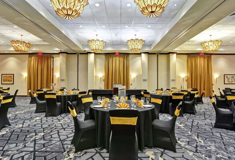 فندق Embassy Suites By Hilton Savannah Airport