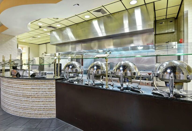 فندق Embassy Suites By Hilton Savannah Airport