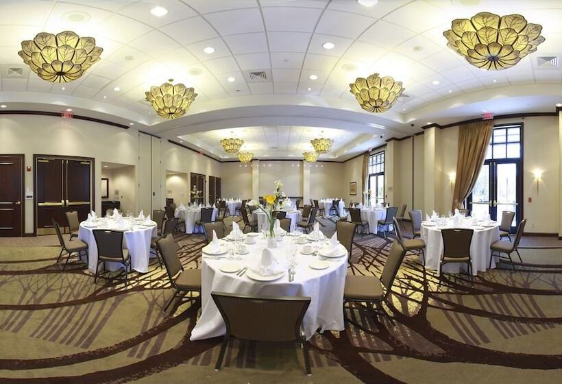 فندق Embassy Suites By Hilton Savannah Airport