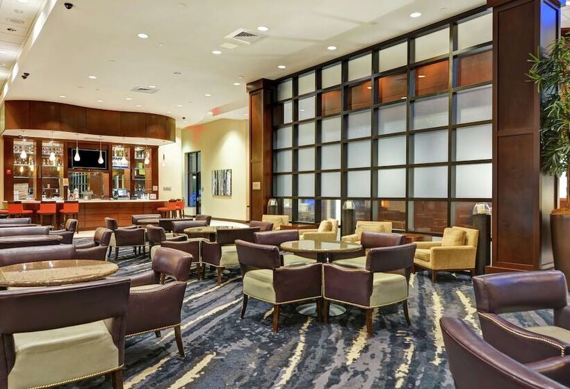 فندق Embassy Suites By Hilton Savannah Airport