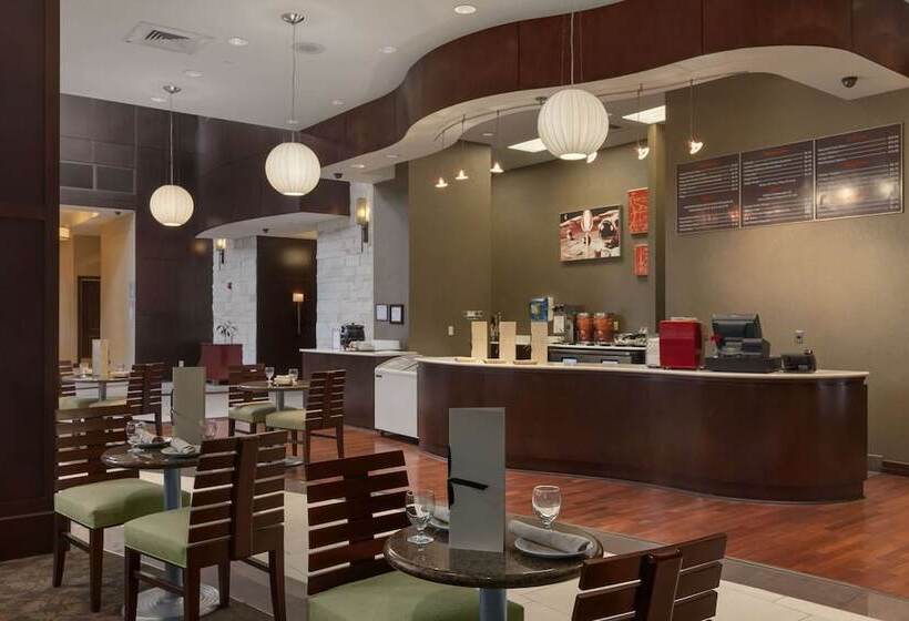 هتل Embassy Suites By Hilton Savannah Airport