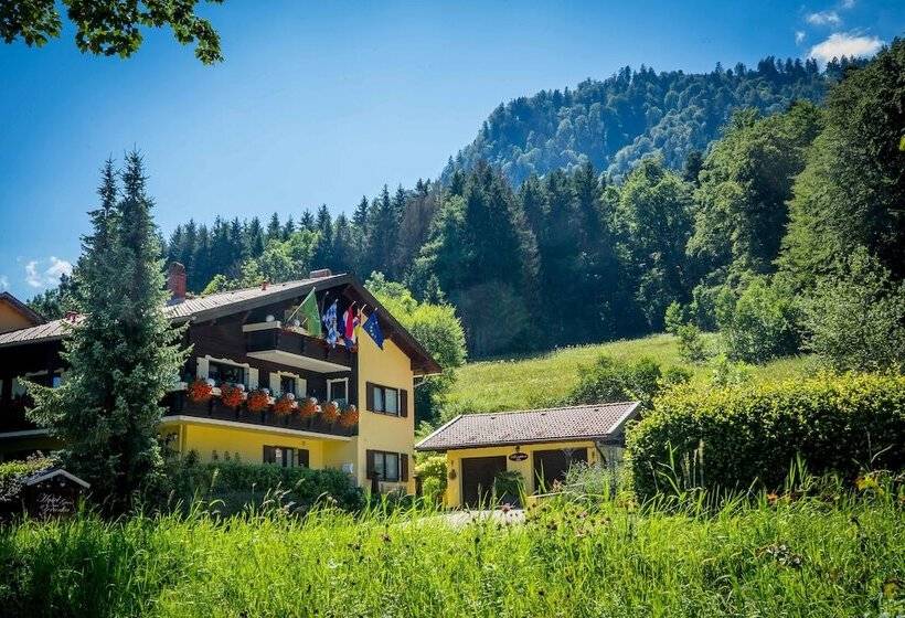 Отель Garni Zeranka