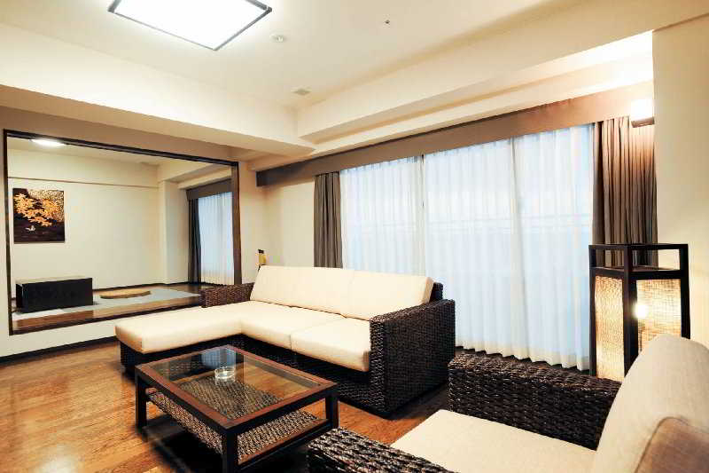 בית מלון כפרי Grandvrioresort Ishigakijima Ocean S Wing & Villa Garden