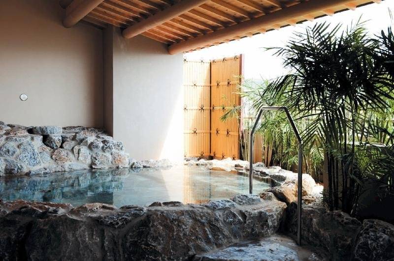 בית מלון כפרי Grandvrioresort Ishigakijima Ocean S Wing & Villa Garden