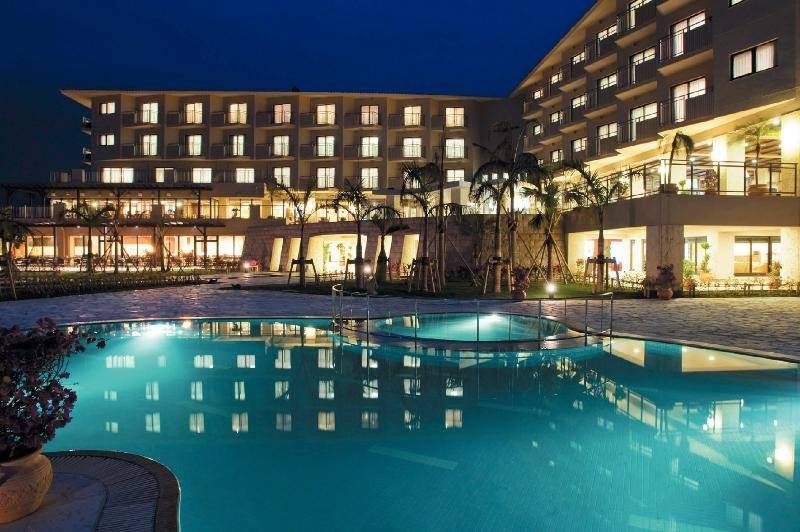 בית מלון כפרי Grandvrioresort Ishigakijima Ocean S Wing & Villa Garden