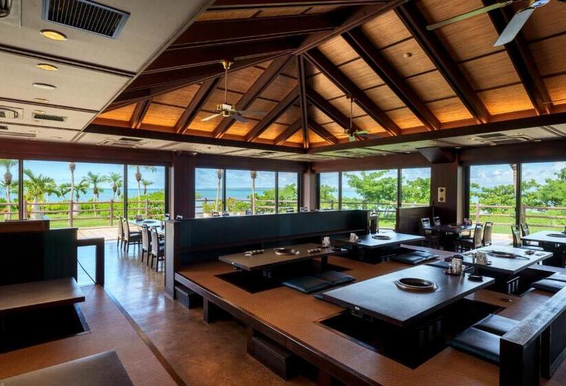 בית מלון כפרי Grandvrioresort Ishigakijima Ocean S Wing & Villa Garden