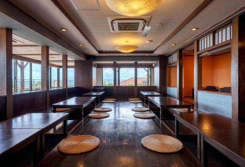 בית מלון כפרי Grandvrioresort Ishigakijima Ocean S Wing & Villa Garden