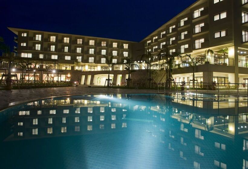 בית מלון כפרי Grandvrioresort Ishigakijima Ocean S Wing & Villa Garden