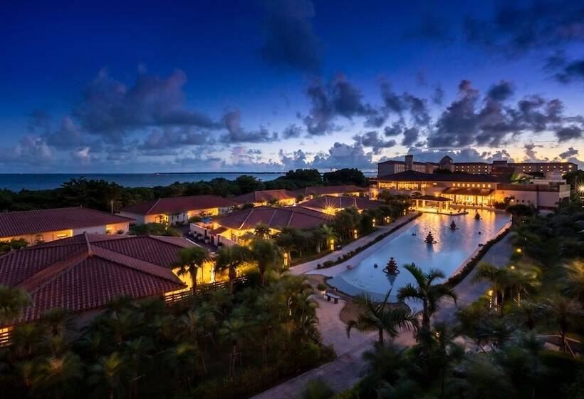 בית מלון כפרי Grandvrioresort Ishigakijima Ocean S Wing & Villa Garden