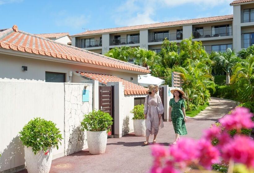 בית מלון כפרי Grandvrioresort Ishigakijima Ocean S Wing & Villa Garden