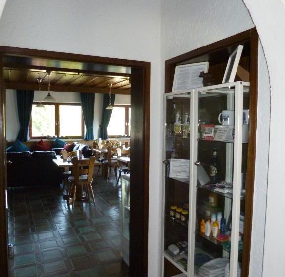 Отель Gästehaus Am Berg