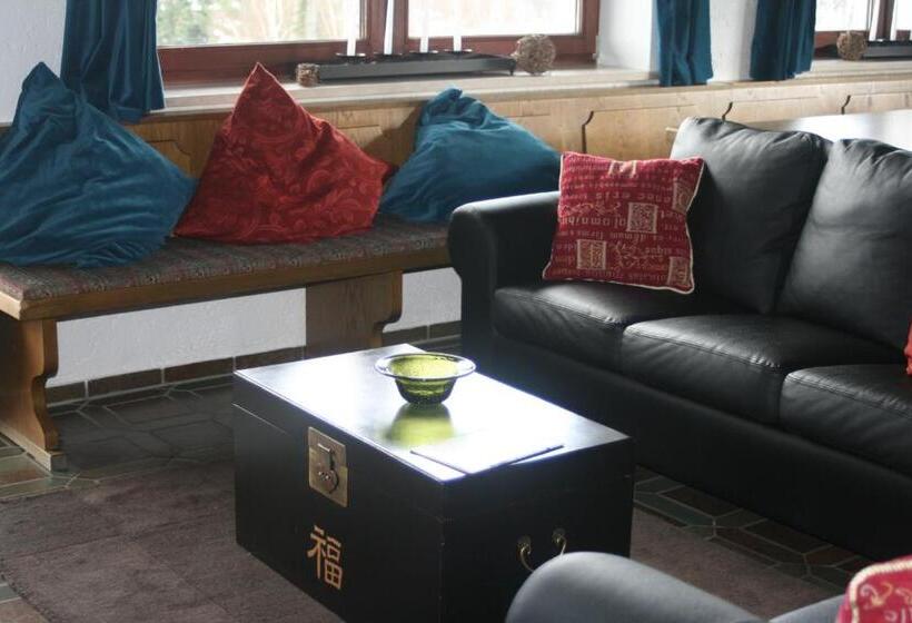 Отель Gästehaus Am Berg