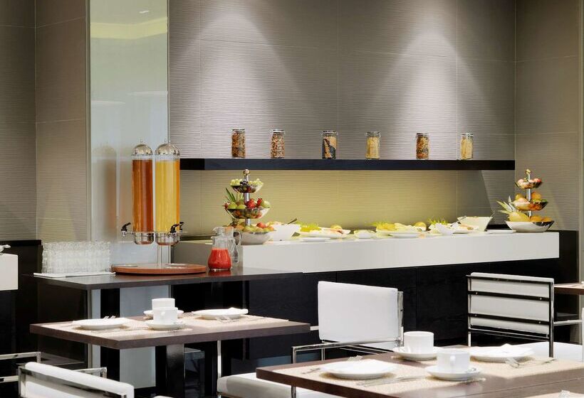 هتل H10 Berlin Ku'damm