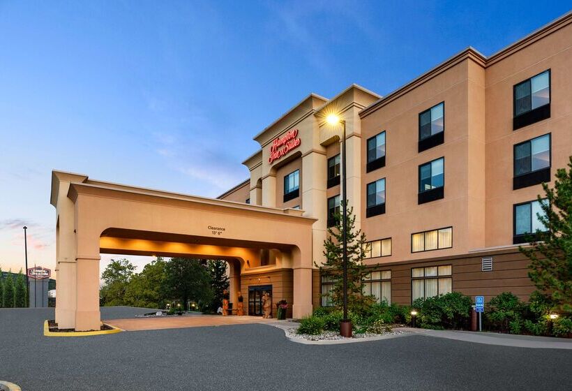 فندق Hampton Inn & Suites Fairbanks