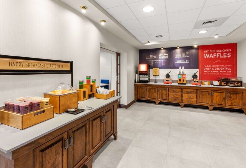 فندق Hampton Inn & Suites Fairbanks