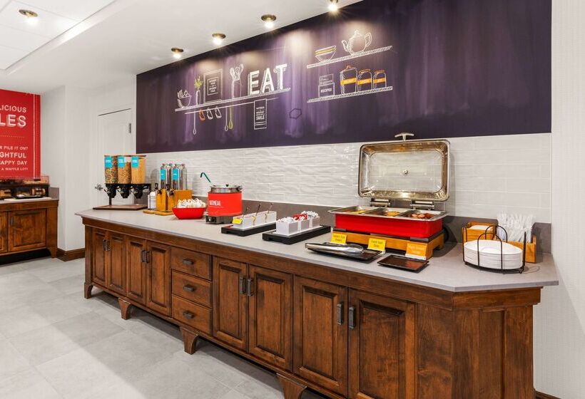 فندق Hampton Inn & Suites Fairbanks