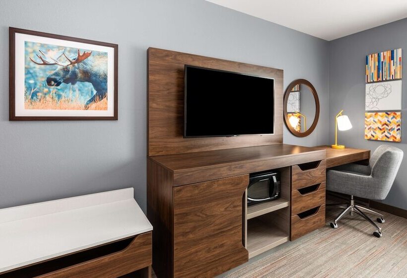 فندق Hampton Inn & Suites Fairbanks