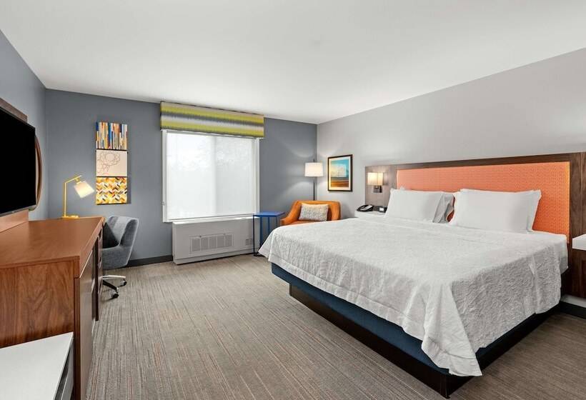 בית מלון כפרי Hampton Inn & Suites Fairbanks
