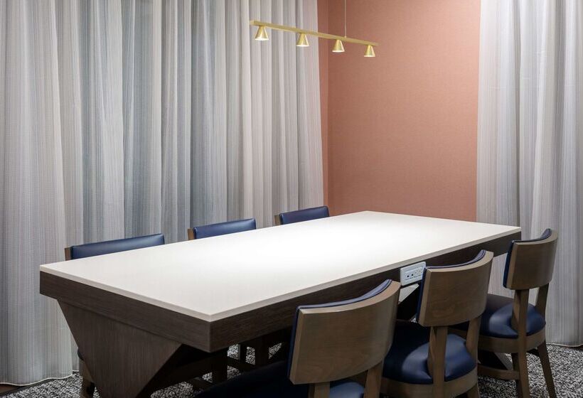 בית מלון כפרי Hampton Inn & Suites Hartford/farmington