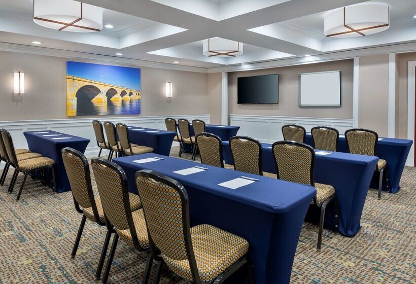 בית מלון כפרי Hampton Inn & Suites Hartford/farmington